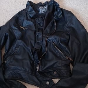 Dollhouse crop leather lacket